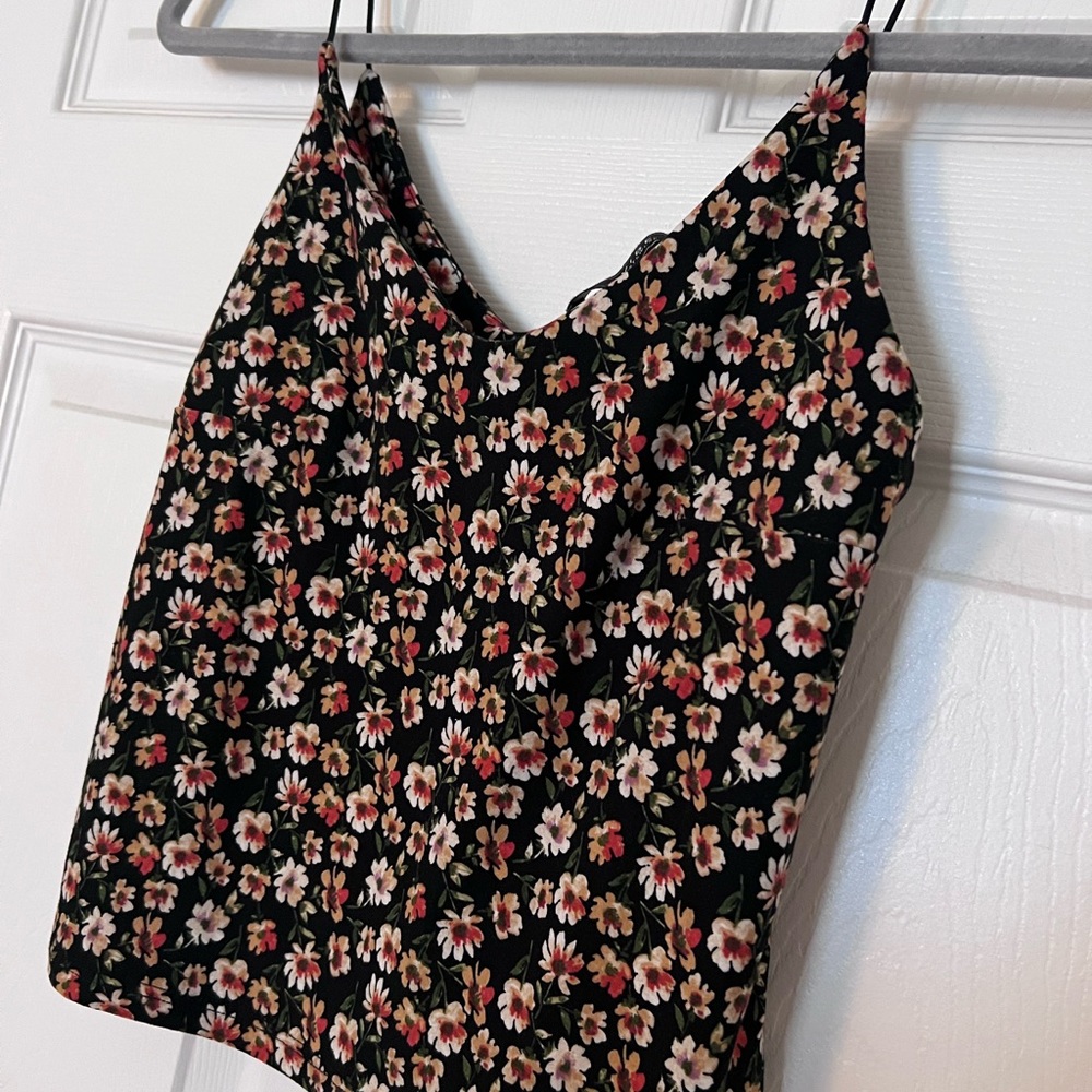 Black floral tank